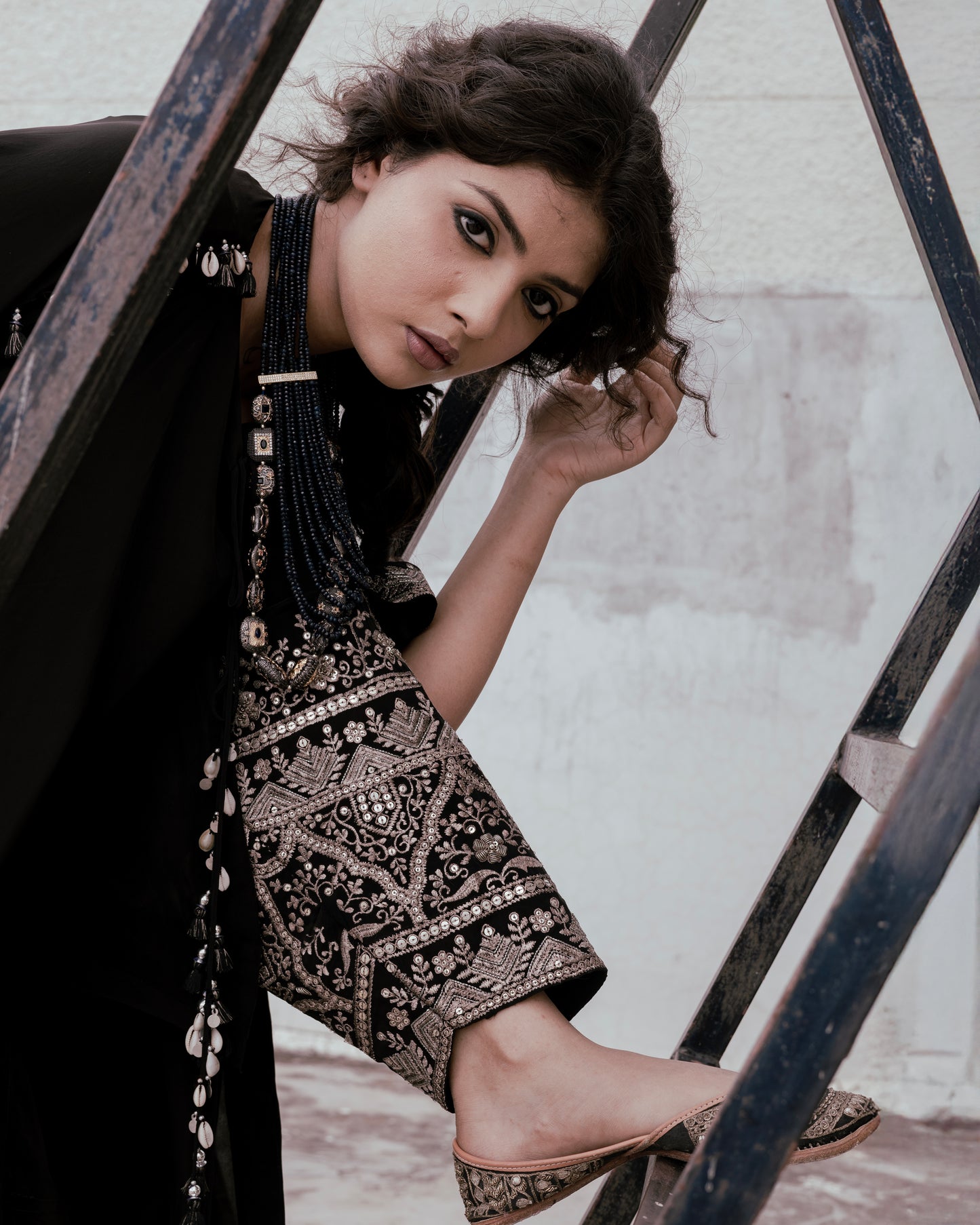 ROOHANI KAFTAN BLACK