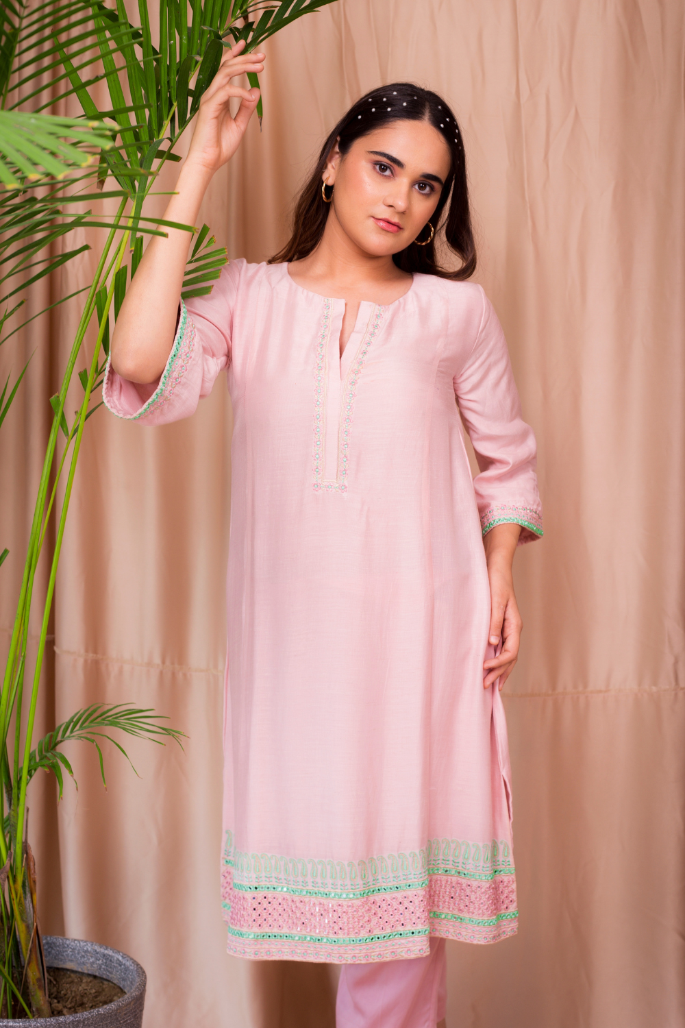 Noor Style 01 (Mirror Gehra With Straight Pants)