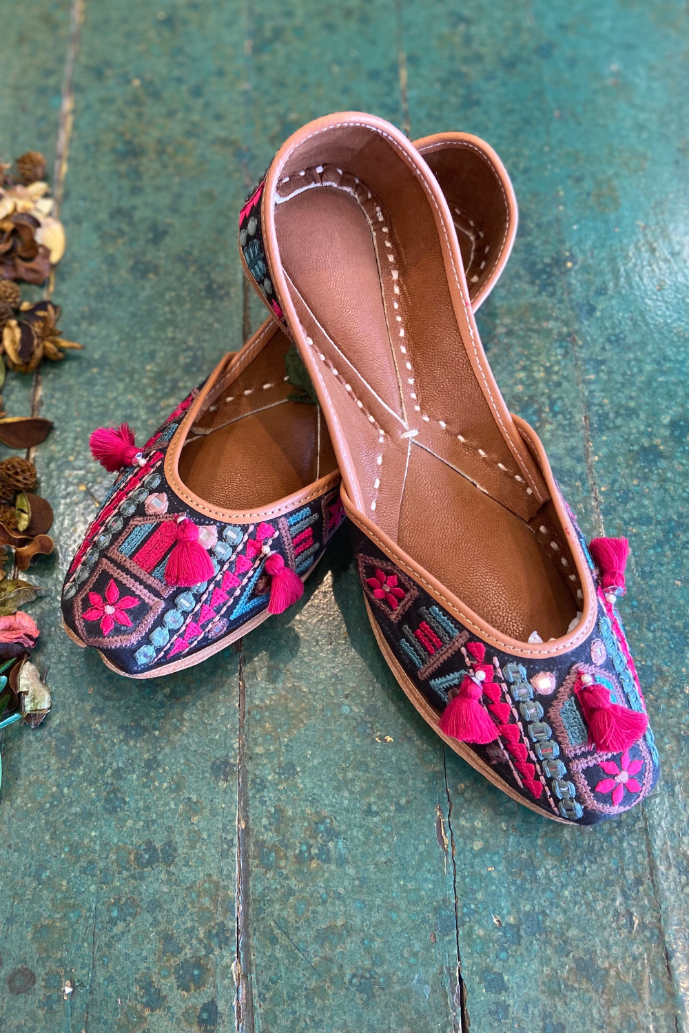 Black Boho Jutti