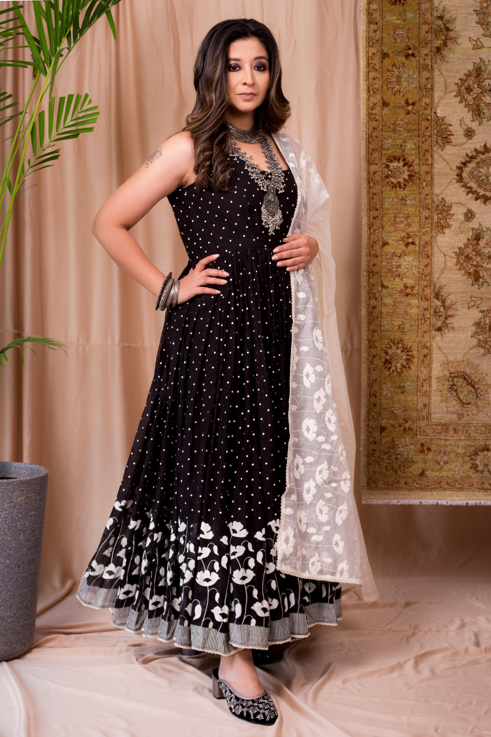 Naaz Style 01 (Floral Gehra Block)